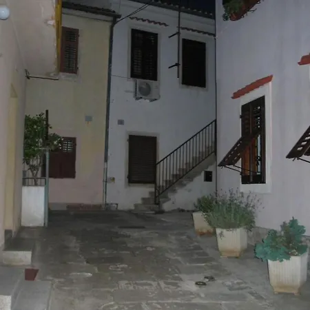 Apartmán In Zentrumsnaehe Mit Balkon By Interhome