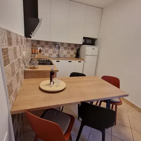 In Zentrumsnaehe Mit Balkon By Interhome Apartmán *