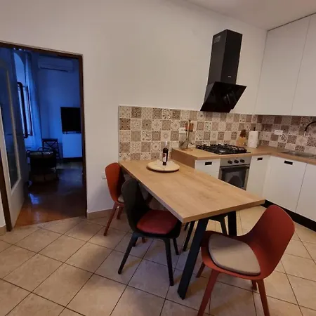 Apartmán In Zentrumsnaehe Mit Balkon By Interhome Pula