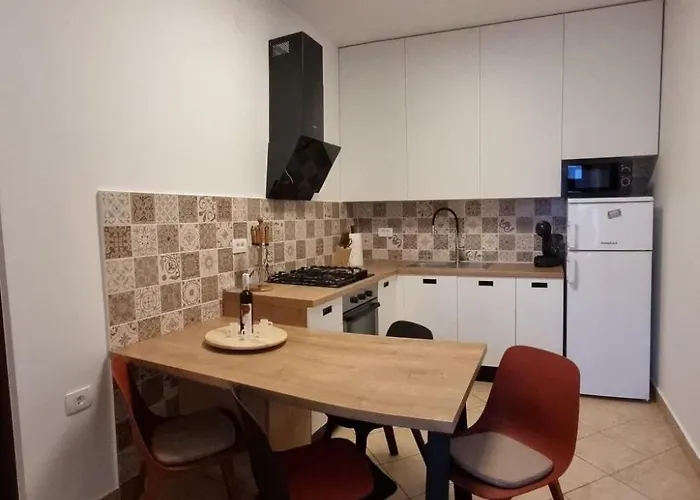 Apartment In Zentrumsnaehe Mit Balkon By Interhome