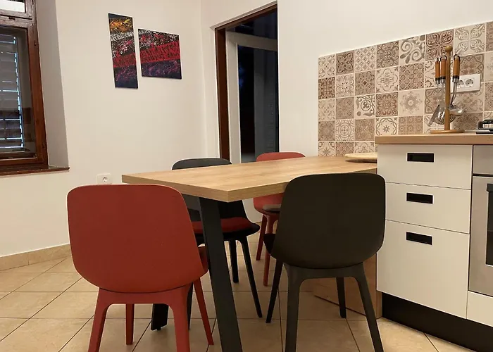 Apartment In Zentrumsnaehe Mit Balkon By Interhome