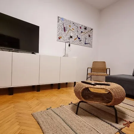 In Zentrumsnaehe Mit Balkon By Interhome *