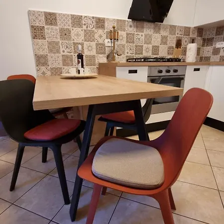 In Zentrumsnaehe Mit Balkon By Interhome Διαμέρισμα *