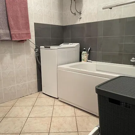 In Zentrumsnaehe Mit Balkon By Interhome Διαμέρισμα *