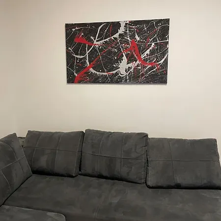 Διαμέρισμα In Zentrumsnaehe Mit Balkon By Interhome *